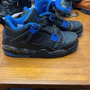 AIR JORDAN Retro Wings black/blue, blue/yellow paint splatter, limited release